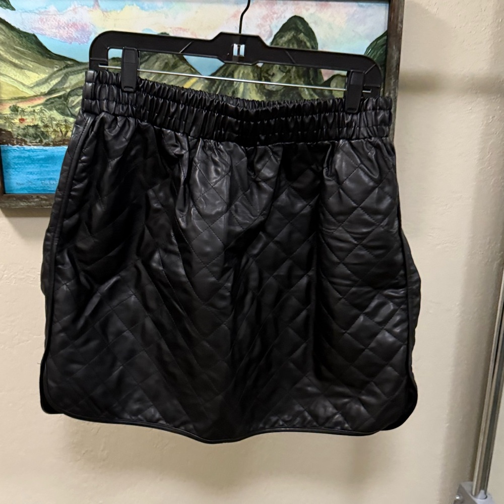 Arula Faux Leather‎ Quilted Black Skirt Size XL